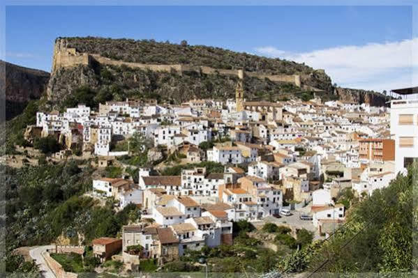 Hostal El Pozo Chulilla Bagian luar foto